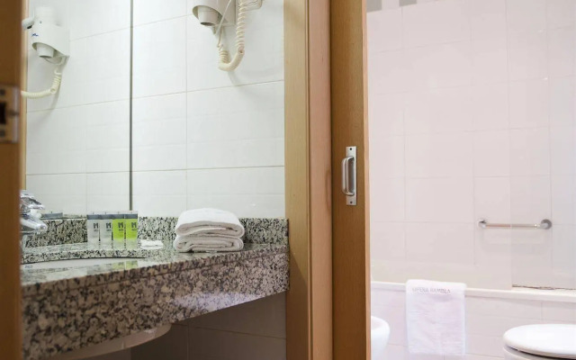 Aspasios Plaza Real Apartments