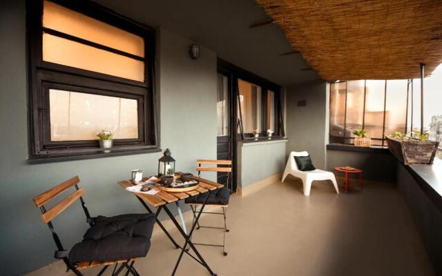 MARBLE & PASTELS - Homey Central Apartment