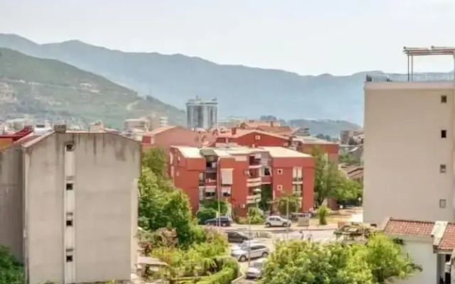 Family Rooftop Apartment Magi Budva
