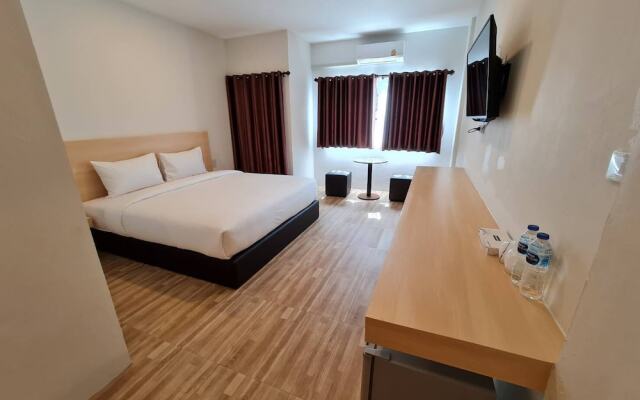 The Charlotte Smart Hotel Lopburi