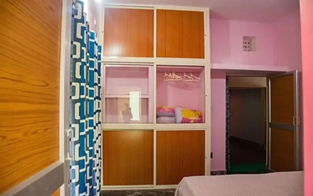 Goroomgo PM Guest House Bhubaneswar