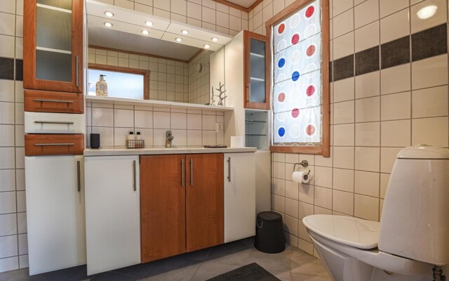 Nice Home in Strömstad With 4 Bedrooms and Wifi