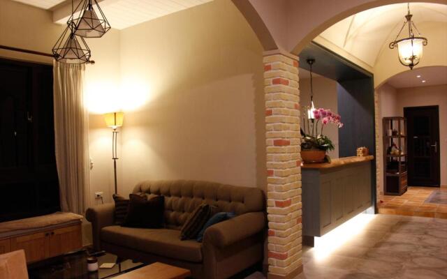 Kavana Cottage