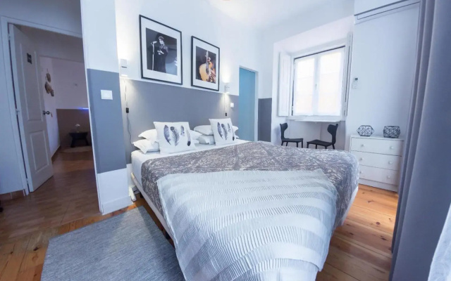 INT Lisbon Suites