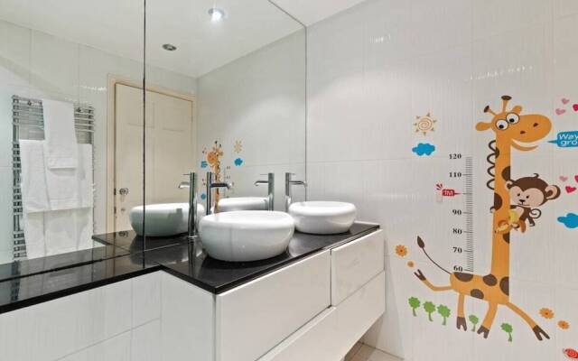Spacious 1 Bed Flat W/patio in Central London