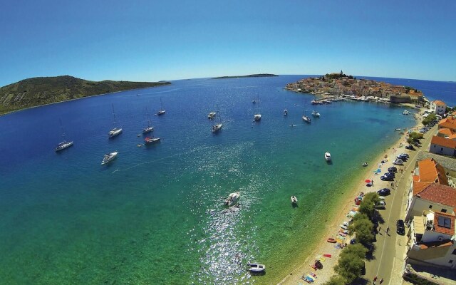 Awesome Apartment in Primosten With Wifi and 1 Bedrooms