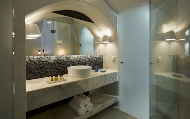 Rhenia's Suites