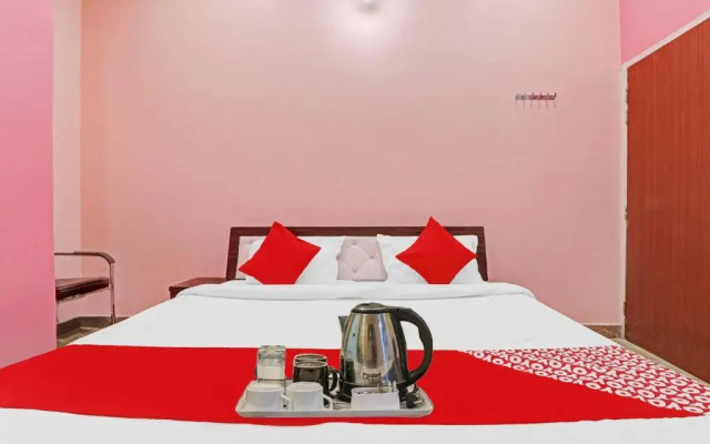 OYO 82792 The VVS Inn