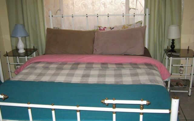 Terrylin Backpackers - Adults Only