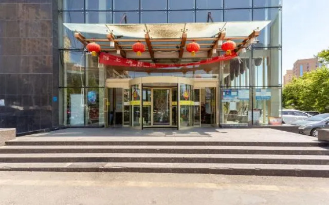 Yili Huacheng Hotel