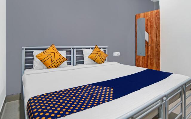 SPOT ON 82844 Hotel The Blue Moon