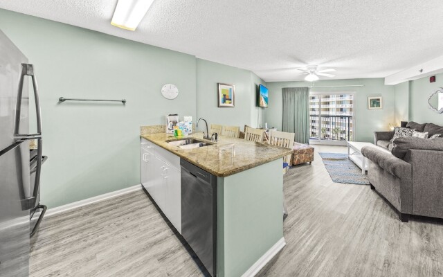 Tradewinds Condos by Hosteeva