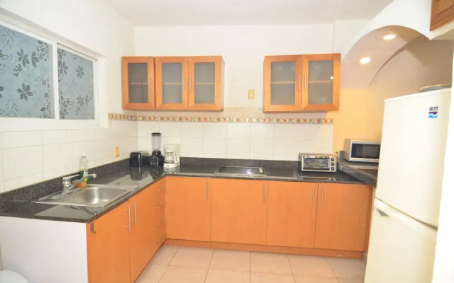 Ground level Apartment w Balcony RDS