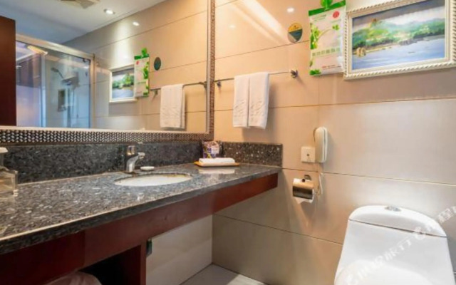 Quanzhou Huian Dongnan Hotel
