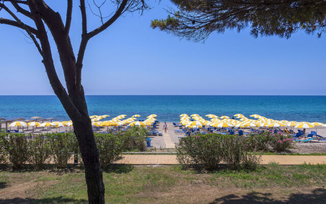 Ninos Grand Beach Resort