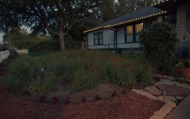 Granbury Gardens Bed and Breakfast