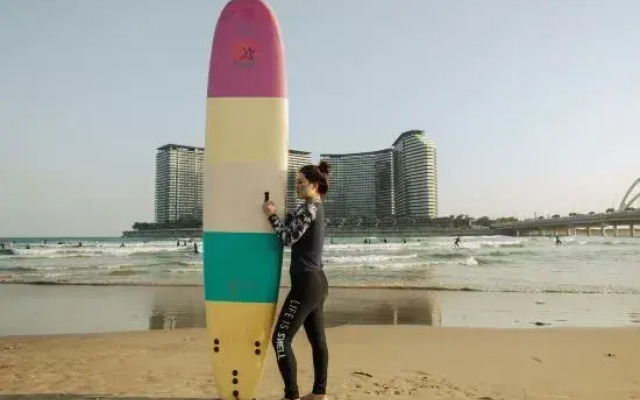 Liwo Surfing Seaview Hotel