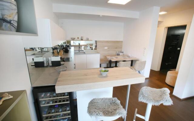 25h SPA-RESIDENZ Apartment LUXURY POOLs Garden private Beach