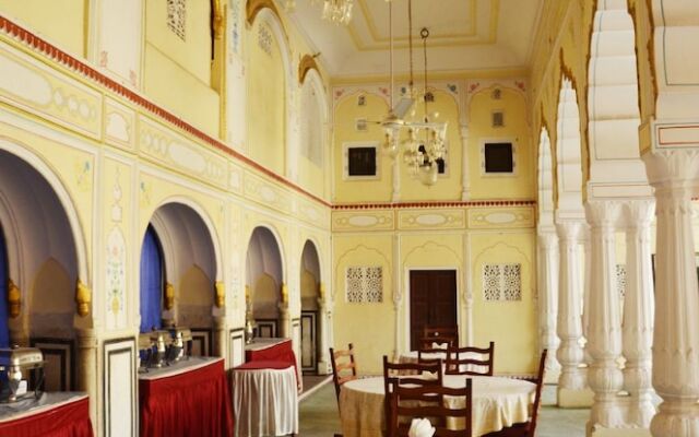 Karnot Mahal