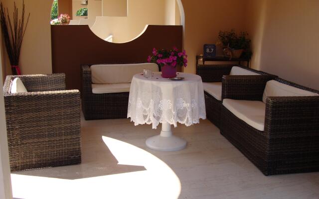Toulas Apartments
