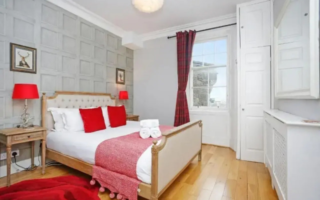 Stunning flat near Edinburgh Castle
