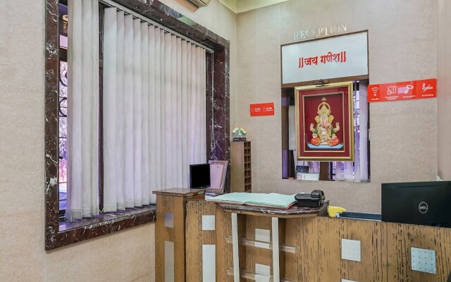 OYO 28109 Regent Hotel