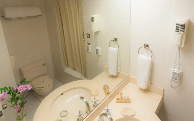 Roosevelt Hotel & Suites