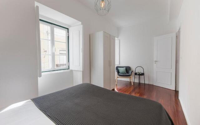 LovelyStay - Bica Patio Duplex