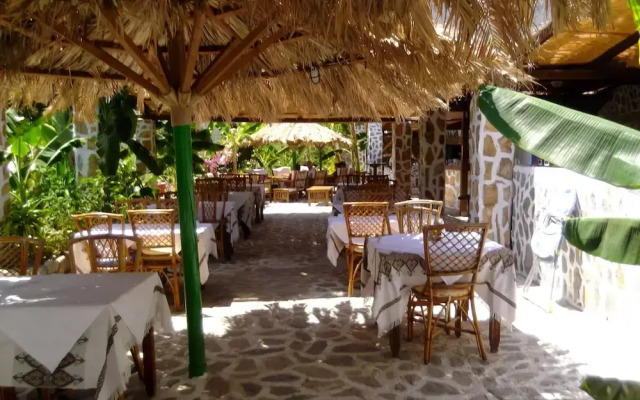 Stone Village Petrino Horio