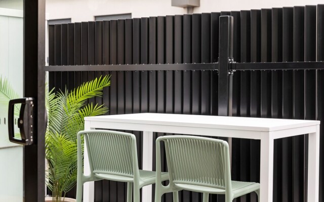 Docker St Elwood Apartments by UrbanRest