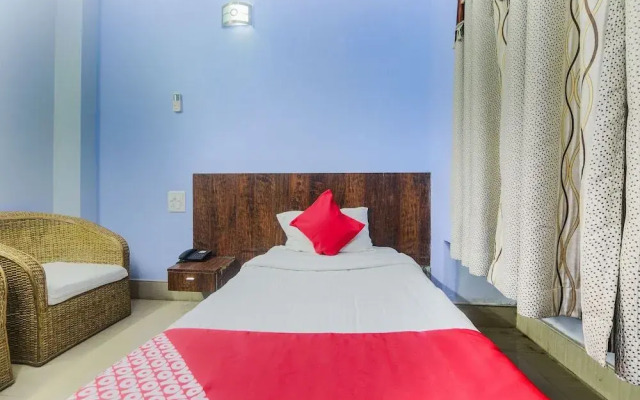 OYO 27675 Hotel Am Palace