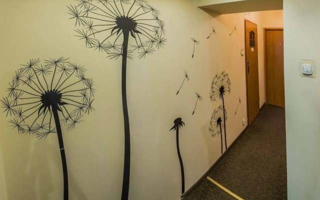 Flower Rooms & Apartments