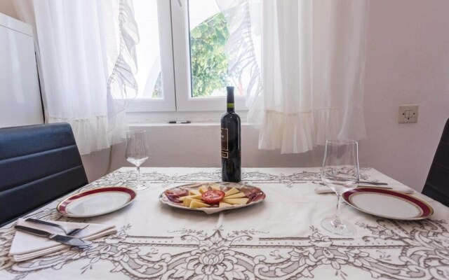Awesome Home in Bacina With Wifi and 2 Bedrooms