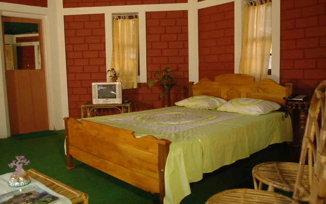 Karapuzha Lakeshore Resort