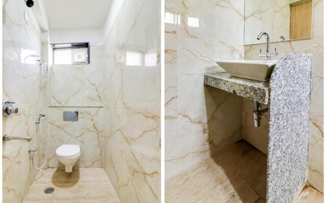 OYO 70847 Hotel Royal Aanandam