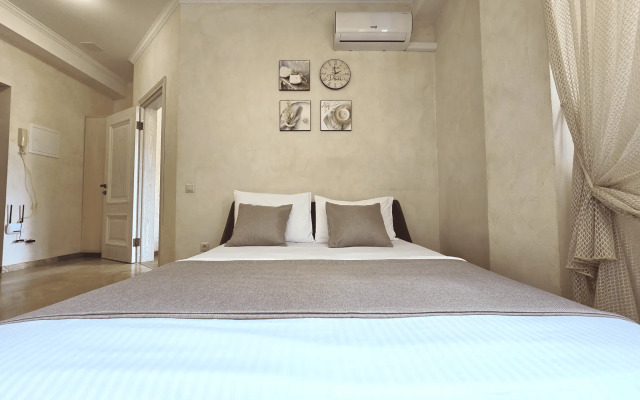 Deluxe apartment on Berezovaya Street