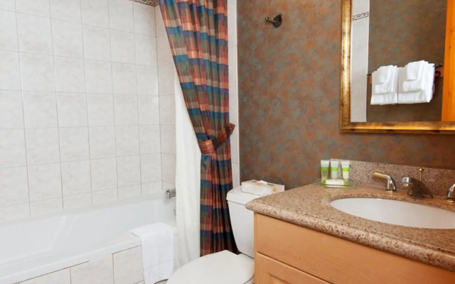 Lizard Creek Lodge