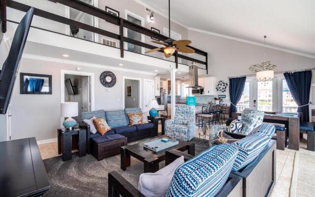 Just Beachy by Oak Island Accommodations