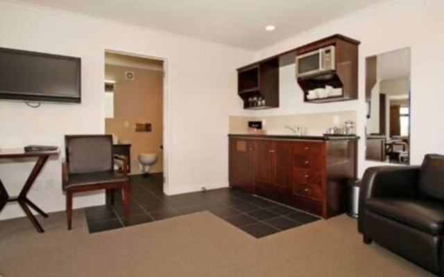Aotea Motor Lodge