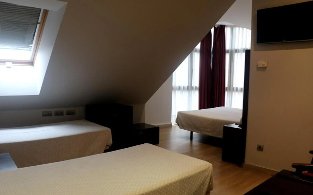 Hotel 44