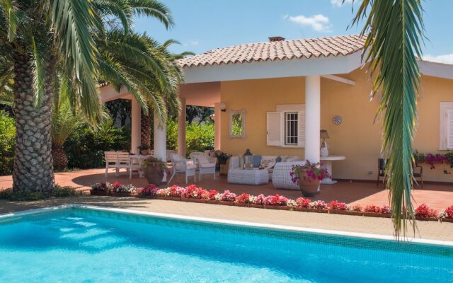 TD Villa Marinesca Typical Villa with Pool