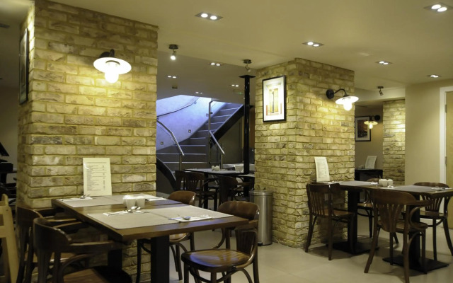 Kings Cross Inn Hotel