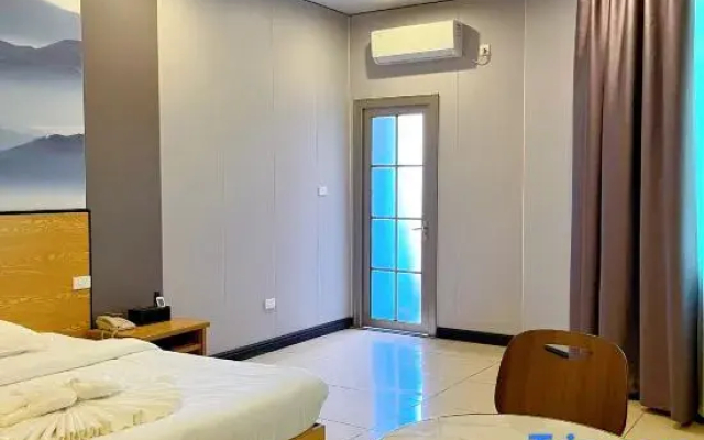 Happy Day Inn