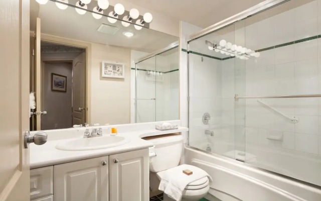 Town Plaza Suites by Whistler Premier