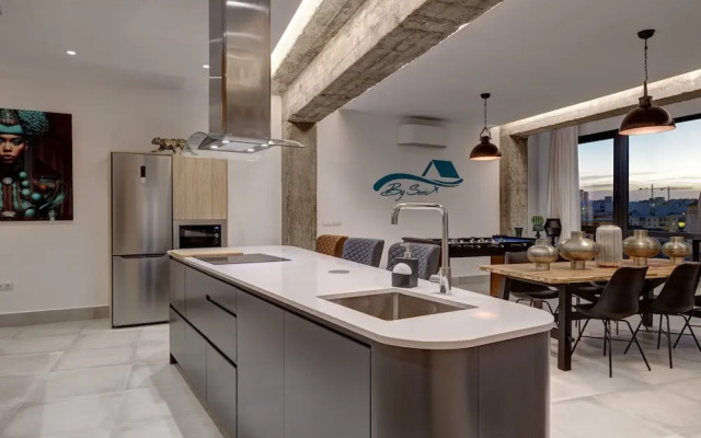 Luxury Apartments In Málaga by Seric