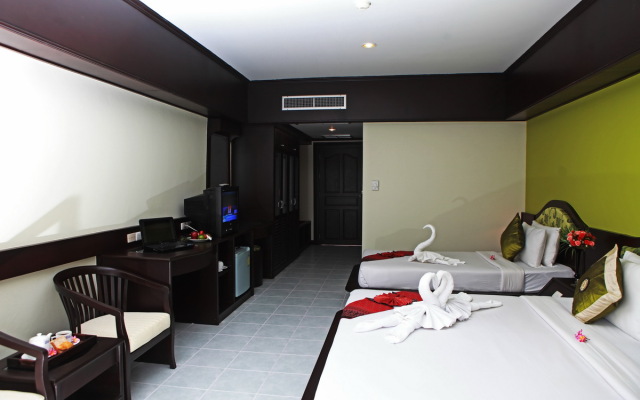 Samui First House Hotel