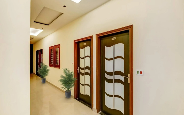 OYO Flagship 70098 Moon Trip