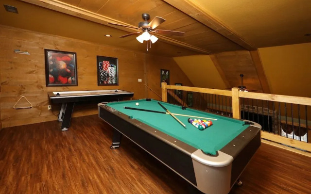 Dive Right In - Four Bedroom Chalet