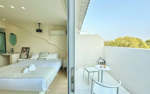 QIMeow Garden Hotel