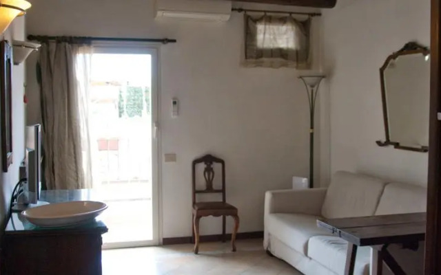 Apartment In Historical Centre Of Rome